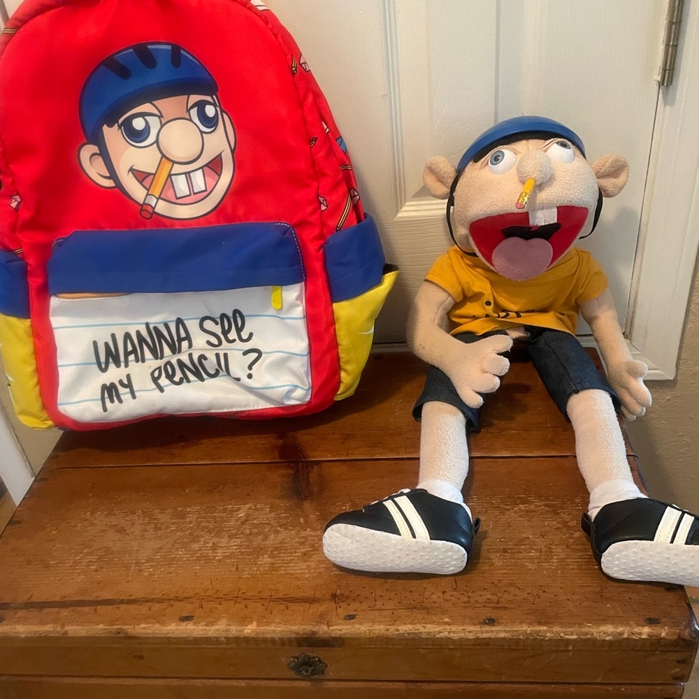 JEFFY PUPPET AND BACKPACK